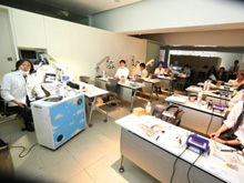 �}�C�N���f���e�B�X�g���[�R�[�X�̍u�K���i3